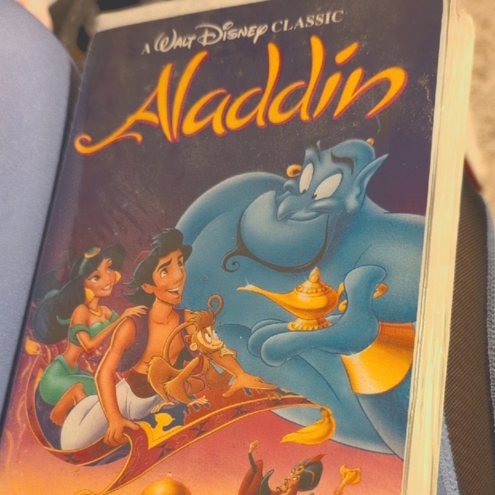 Box#23 Disney Aladdin VHS with Black Diamond